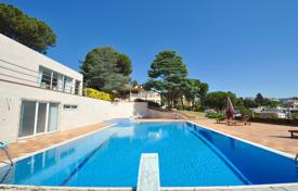 8 odalılar villa 370 m² Lloret de Mar'da, İspanya. 1,200,000 €