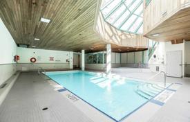 2 odalılar daire Etobicoke'de, Kanada. C$798,000