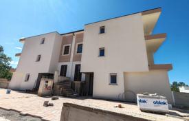 3 odalılar yeni binada daireler 68 m² Primorje-Gorski Kotar County'da, Hırvatistan. 430,000 €