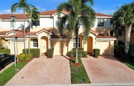 Şehir içinde müstakil ev – Boynton Beach, Florida, Amerika Birleşik Devletleri. $440,000