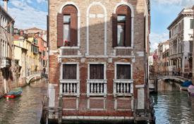 40 odalılar villa 1160 m² Venedik'te, İtalya. Price on request