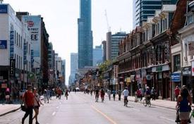 2 odalılar daire Charles Street East'da, Kanada. C$948,000