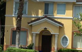 Şehir içinde müstakil ev – Homestead, Florida, Amerika Birleşik Devletleri. $320,000