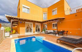 4 odalılar villa 350 m² Los Cristianos'da, İspanya. 795,000 €