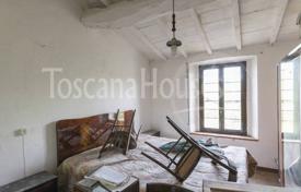 3 odalılar villa 550 m² Asciano'da, İtalya. 650,000 €