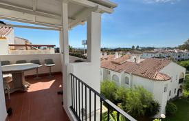 2 odalılar çatı dairesi 76 m² Estepona'da, İspanya. 290,000 €