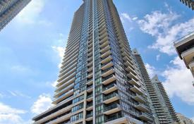 5 odalılar daire Lake Shore Boulevard West'da, Kanada. C$839,000