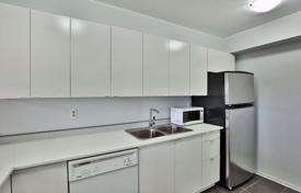 5 odalılar daire Scarborough'da, Kanada. C$726,000