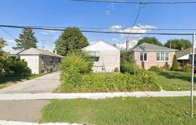 12 odalılar şehir içinde müstakil ev Etobicoke'de, Kanada. C$1,381,000