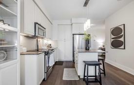 2 odalılar daire Roehampton Avenue'de, Kanada. C$810,000