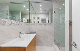 3 odalılar şehir içinde müstakil ev 212 m² Miami'de, Amerika Birleşik Devletleri. $1,490,000