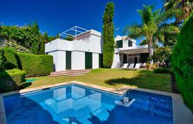 Villa – Estepona, Endülüs, İspanya. 1,400,000 €