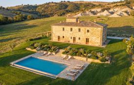 5 odalılar villa 420 m² Pienza'da, İtalya. 850,000 €