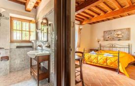 7 odalılar villa 400 m² Massa Marittima'da, İtalya. 750,000 €