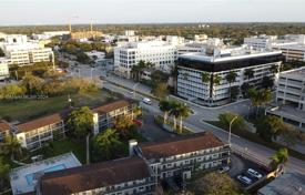 Şehir içinde müstakil ev – South Miami, Florida, Amerika Birleşik Devletleri. $769,000