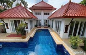 4 odalılar villa 309 m² Kamala'da, Tayland. $588,000