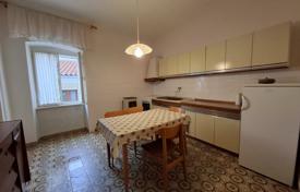 4 odalılar şehir içinde müstakil ev 200 m² Bale'de, Hırvatistan. 332,000 €