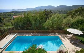 6 odalılar villa La Croix-Valmer'da, Fransa. 12,000 € haftalık