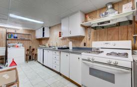 10 odalılar şehir içinde müstakil ev North York'da, Kanada. C$2,565,000