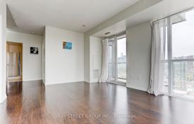5 odalılar daire Old Toronto'da, Kanada. C$893,000