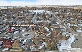 12 odalılar şehir içinde müstakil ev Etobicoke'de, Kanada. C$1,775,000