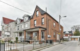 7 odalılar şehir içinde müstakil ev Old Toronto'da, Kanada. C$2,014,000