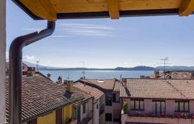 Çatı dairesi – Belgirate, Piedmont, İtalya. 490,000 €