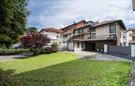 5 odalılar villa 400 m² Iseo'da, İtalya. 570,000 €