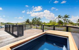 Şehir içinde müstakil ev – Miami sahili, Florida, Amerika Birleşik Devletleri. $6,300,000