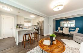 8 odalılar şehir içinde müstakil ev East York'da, Kanada. C$1,551,000