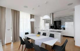 20 odalılar şehir içinde müstakil ev 750 m² Ičići'de, Hırvatistan. Price on request