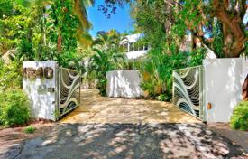 Villa – Miami, Florida, Amerika Birleşik Devletleri. 1,808,000 €