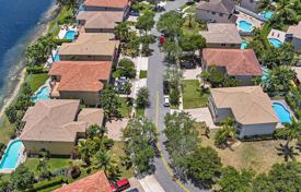 Şehir içinde müstakil ev – Miramar (USA), Florida, Amerika Birleşik Devletleri. $935,000