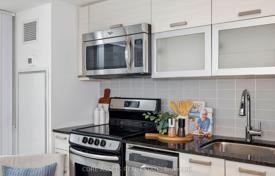 5 odalılar daire Old Toronto'da, Kanada. C$698,000