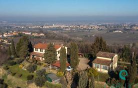 Villa – Montopoli, Toskana, İtalya. 750,000 €