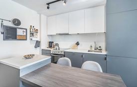 2 odalılar daire Etobicoke'de, Kanada. C$817,000