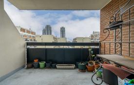8 odalılar daire Etobicoke'de, Kanada. C$809,000