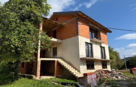 6 odalılar şehir içinde müstakil ev 180 m² Primorje-Gorski Kotar County'da, Hırvatistan. 115,000 €