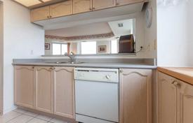 5 odalılar daire Etobicoke'de, Kanada. C$827,000