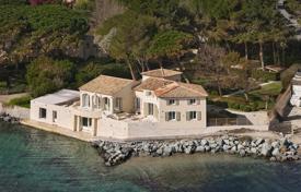13 odalılar villa Grimaud'da, Fransa. Price on request