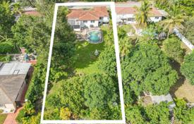 Şehir içinde müstakil ev – North Miami, Florida, Amerika Birleşik Devletleri. $830,000