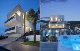 7 odalılar şehir içinde müstakil ev 203 m² Flengi'de, Hırvatistan. 1,900,000 €