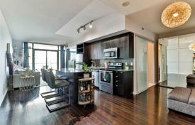 2 odalılar daire The Queensway'da, Kanada. C$691,000