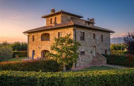 7 odalılar villa 500 m² Cortona'da, İtalya. 1,100,000 €