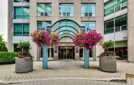 1 odalılar daire Yonge Street'da, Kanada. C$946,000