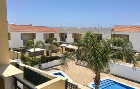 4 odalılar yazlık ev 287 m² Costa Adeje'de, İspanya. 665,000 €