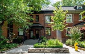 4 odalılar konak Old Toronto'da, Kanada. C$1,683,000