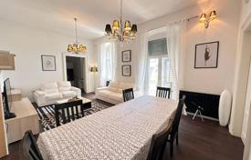 6 odalılar daire 140 m² Pula'da, Hırvatistan. 400,000 €