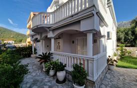 5 odalılar şehir içinde müstakil ev 250 m² Budva city'da, Karadağ. 650,000 €