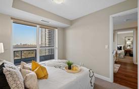 6 odalılar daire Scarborough'da, Kanada. C$710,000